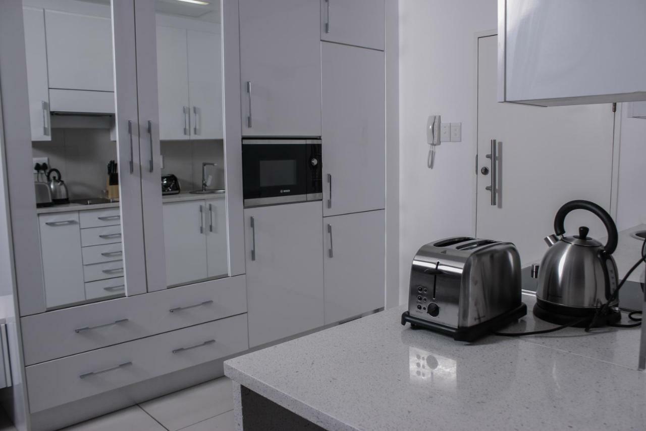 Itowers Studio Suite Gaborone Exteriör bild